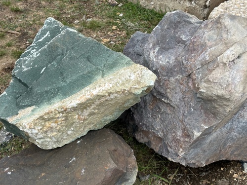 Камни для ландшафтного дизайна зелёные 10-60 килограмм купить в Москве