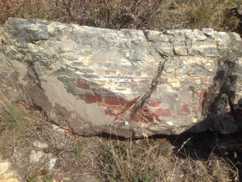 Гигантские зелёные валуны для ландшафтного дизайна весом более 5 тонн купить в Москве