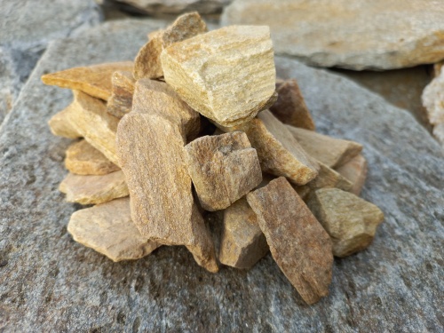 Златолит жёлтый декоративная каменная крошка купить в Москве