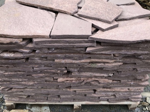 Плитняк лемезит бордовый для облицовки цоколя 20-25 мм  купить в Москве